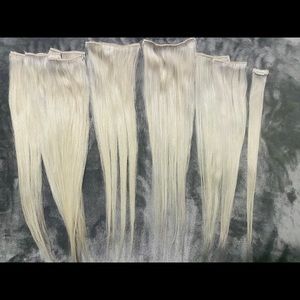 Real hair clip in extensions